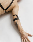anoeses black leather bracelet