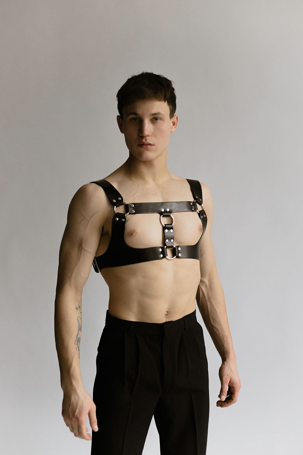 Anoeses leather men harness in black color
